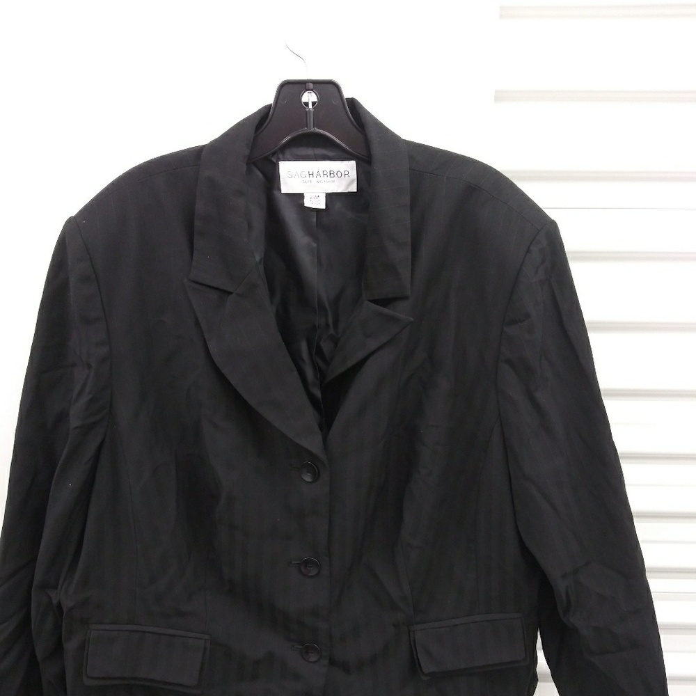 Black striped blazer sz 22W